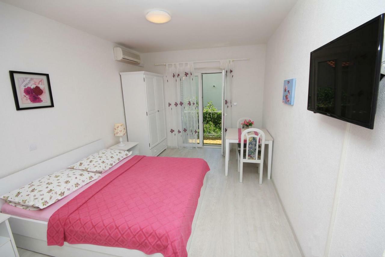 Apartments Vekic Makarska Esterno foto